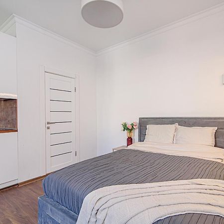 Welcoming Studio In Historic Vilnius With Free Parking By Urban Rent Apartman Kültér fotó